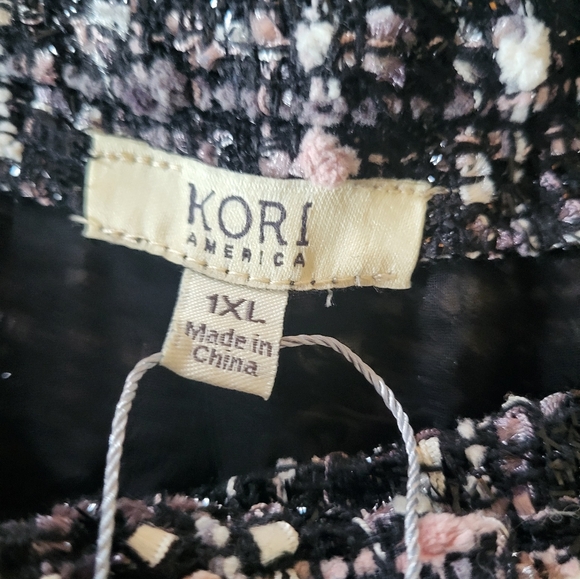 Dress shorts - Picture 2 of 3